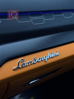 لامبۆرگینی ئوروس